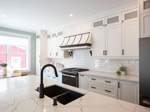 62 Miles St, Milton, ON L9T 1E6