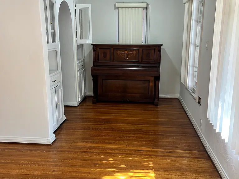1450 S Sherbourne Dr — Photo 13