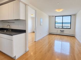 924 Metropolitan Ave APT 402, Brooklyn, NY 11211