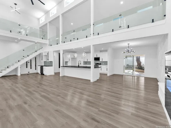 3809 E SONGBIRD, San Antonio, TX 78229