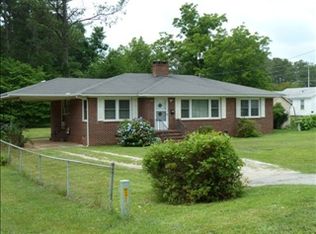 608 Carolina St, Mc Cormick, SC 29835