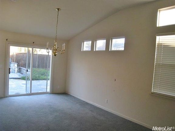 4th image of 1584 Laurelbrook Dr