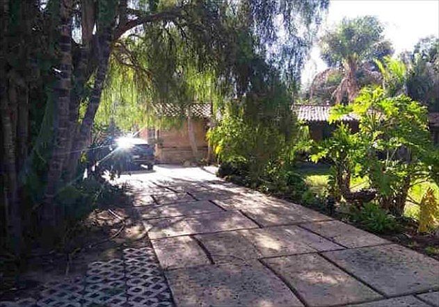 1st image of 324 W Figueroa St