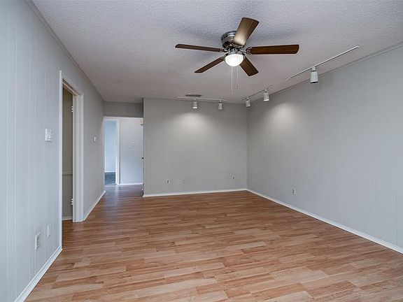 3rd image of 309 E Harvard Dr