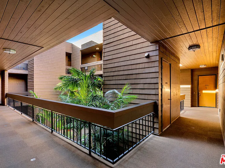 11628 Montana Ave #206 — Photo 6
