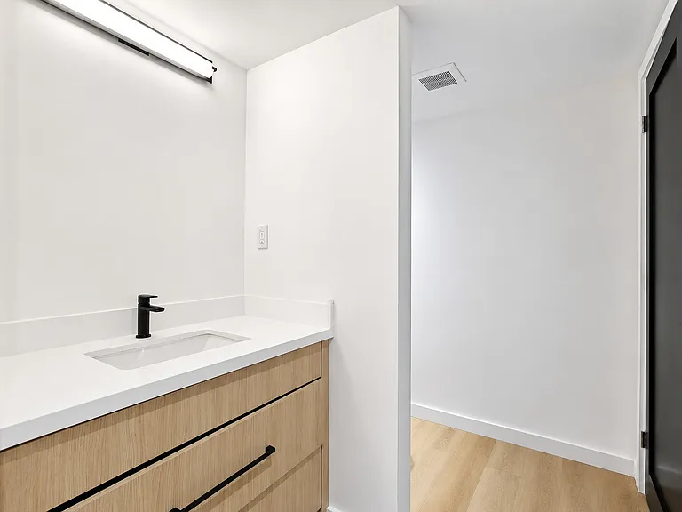 159 Locksley Ave — Photo 23