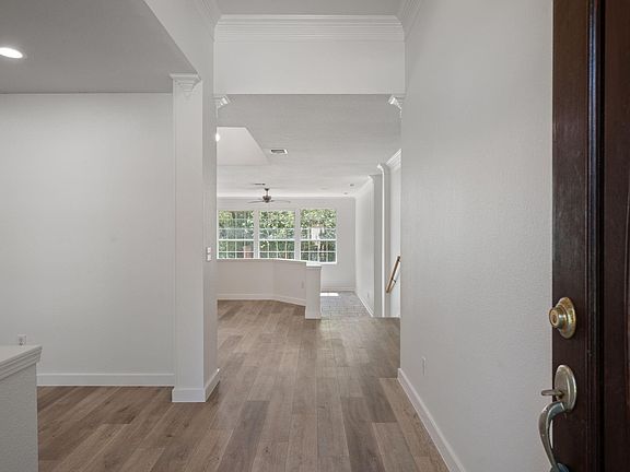 2nd image of 10831 Redmond Rd