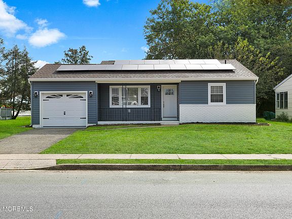 3rd image of 75 Brakenbury Drive