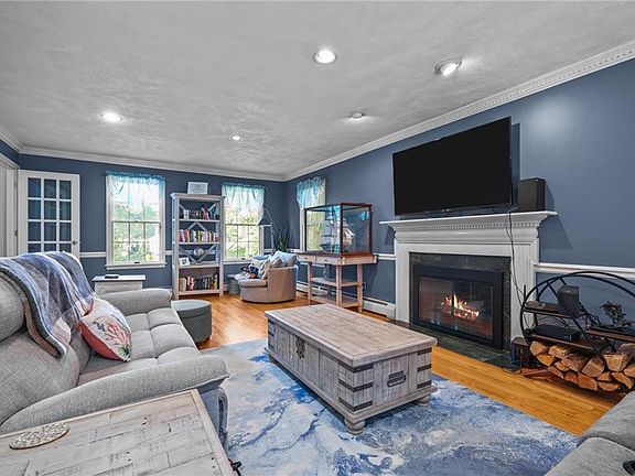 5th image of 32 Rollingwood Dr