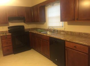 3 Lynn Ct, Albany, NY 12205