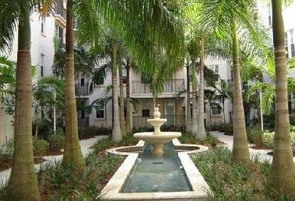 3rd image of 533 NE 3rd Ave APT 525