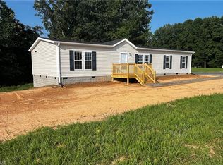 104 Ring Place Rd, Mount Airy, NC 27030