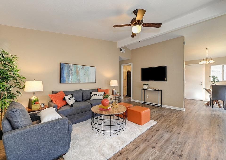 1st image of 6504 Channing Dr