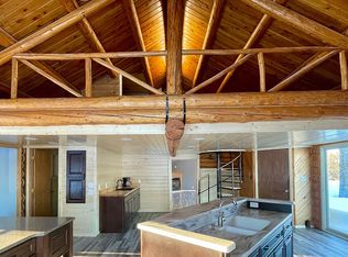 37268 Cedar Ct, Warroad, MN 56763