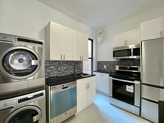2nd image of 551 W 149th St