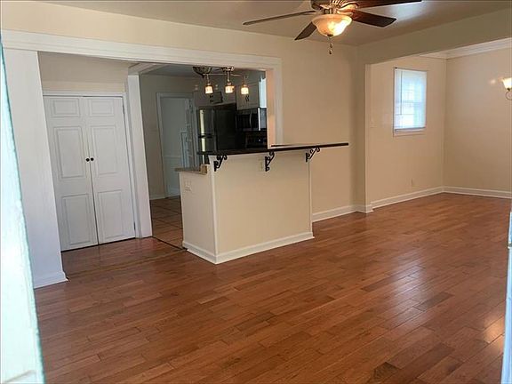 4th image of 712 Forest View Dr