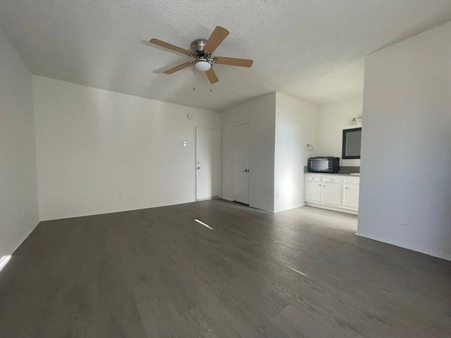 1524 Bundy Dr. — Photo 3