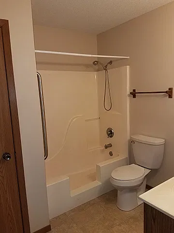 2 bed, 1250 sqft, $1,275 — Photo 4