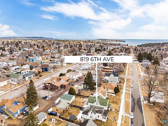 3rd image of 819 6th Ave