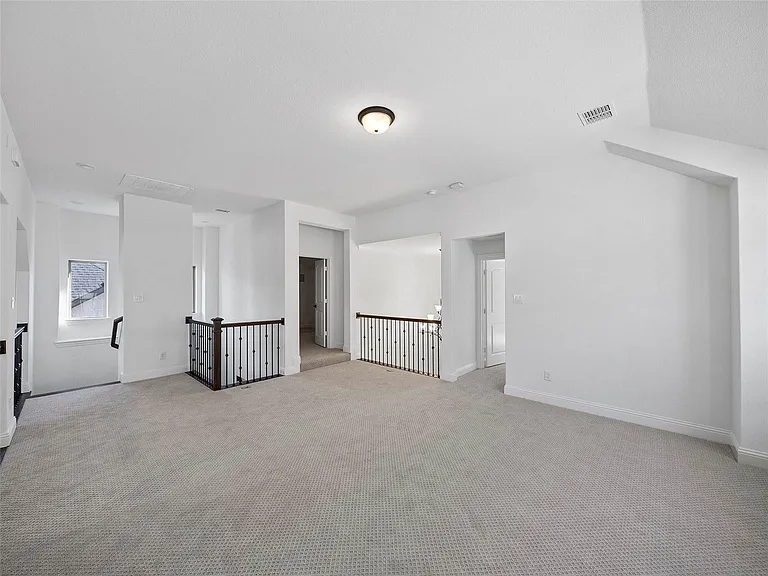 4280 Mill Pond Dr — Photo 26