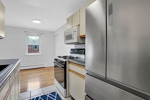 1 bed, 670 sqft, $1,600 — Photo 4