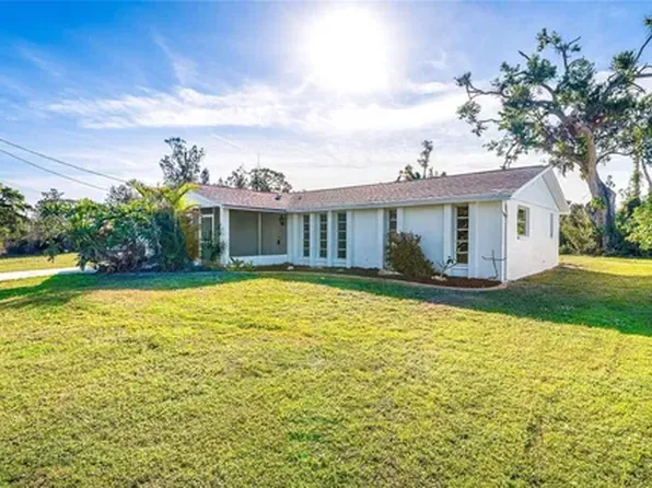 212 Hibiscus St, Nokomis, FL 34275