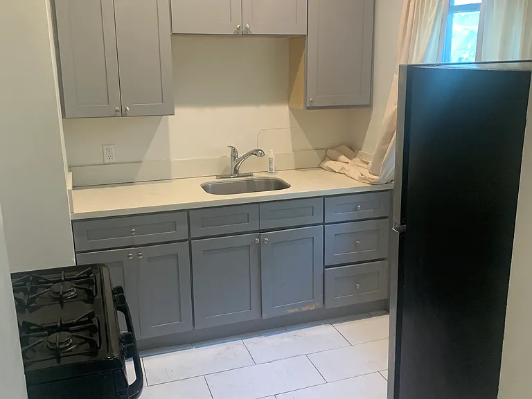 342 Columbia Ave #204 — Photo 4