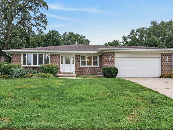 2nd image of 5006 W Oakwood Dr