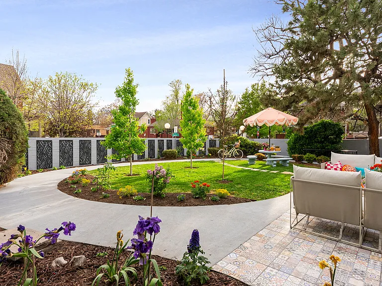 Marigold Apartments — Photo 12