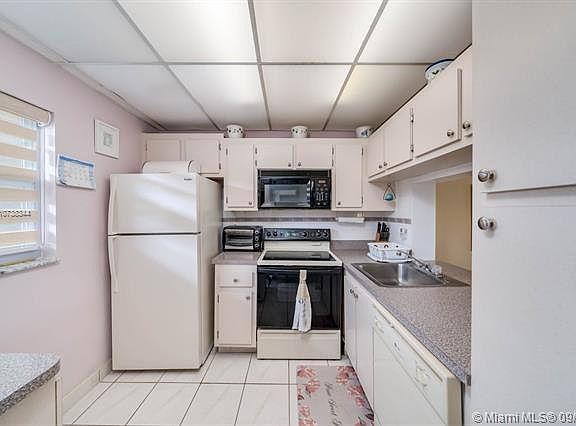 5th image of 9440 Poinciana Pl APT 212