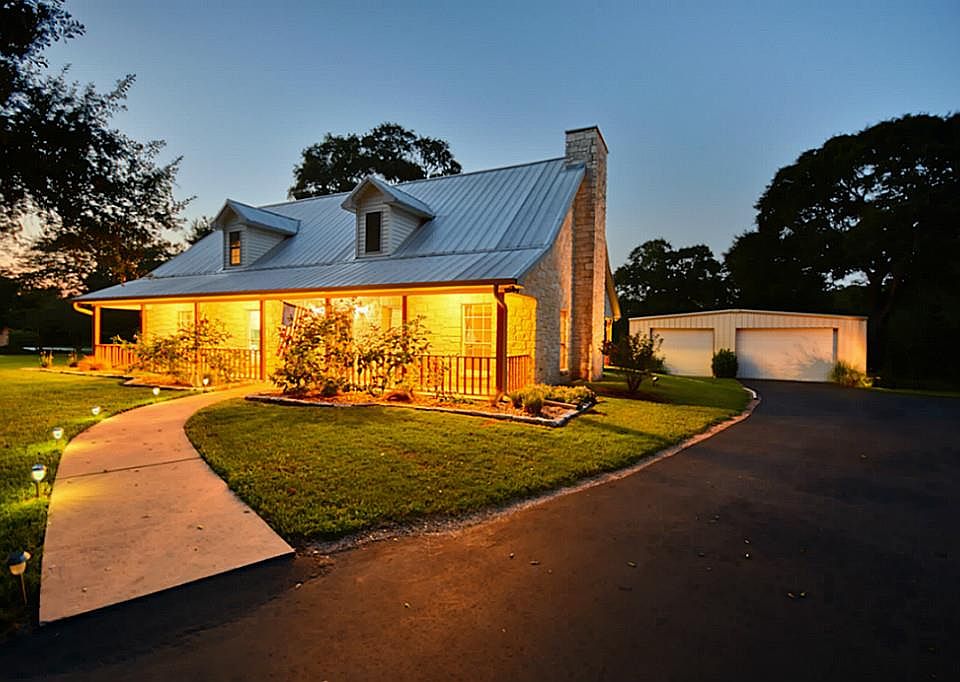 1st image of 243 Camilla Cir