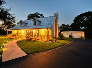 243 Camilla Cir, Bellville, TX 77418