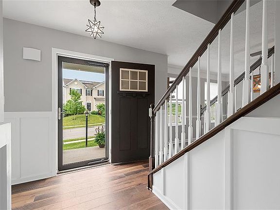 3rd image of 223 Birchwood Ln