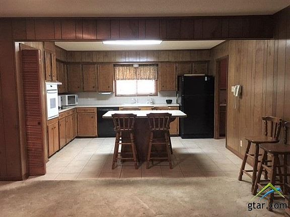 4th image of 211 County Road 2976