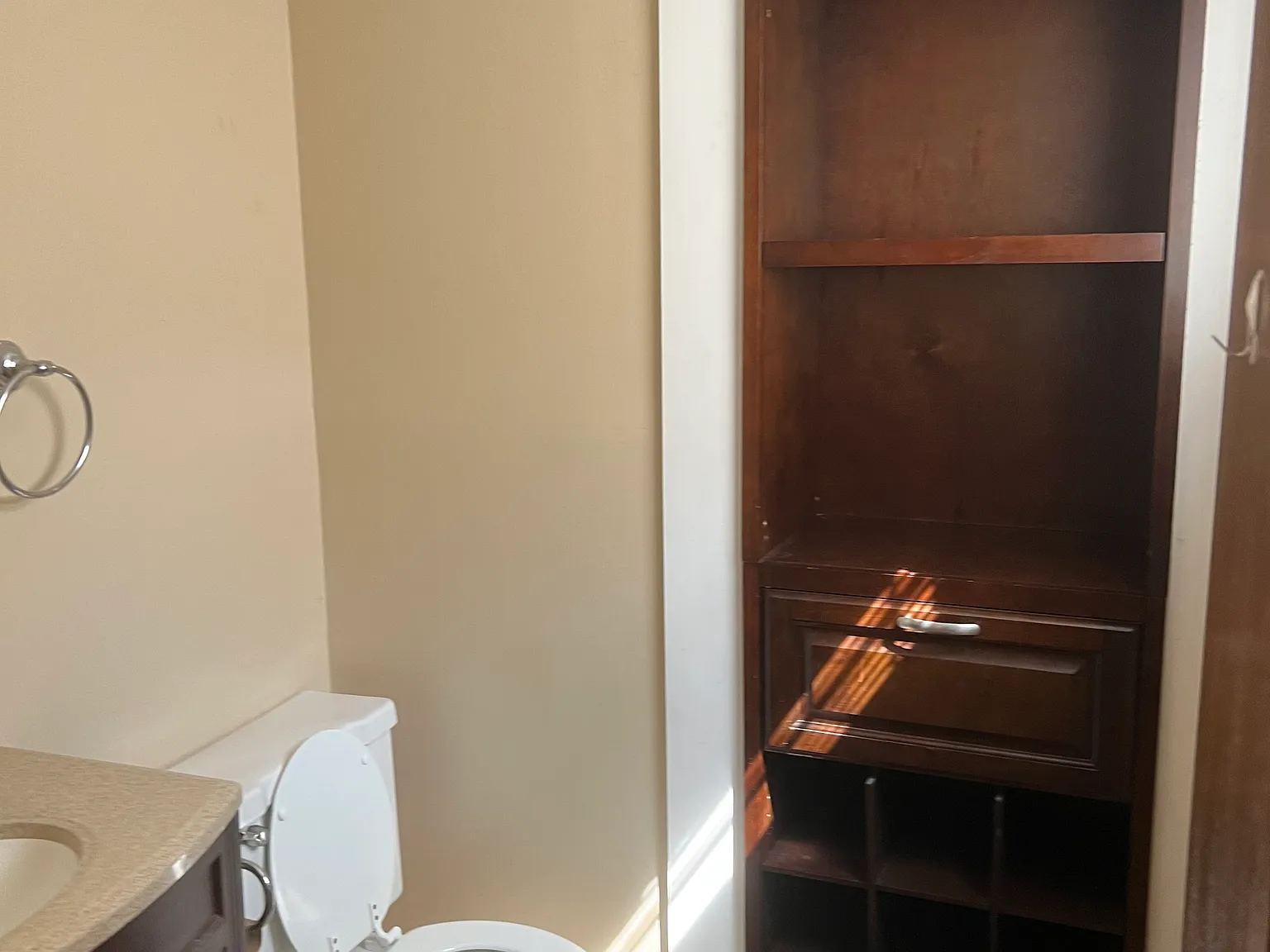 2 bed, 1.5 bath, 1200 sqft, $800 — Photo 3