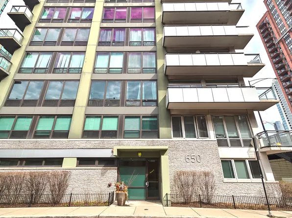 650 W Wayman St Unit 206C, Chicago, IL 60661