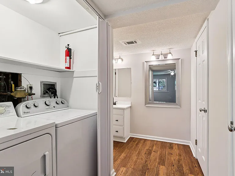 106 Harvest Ln #206 — Photo 8