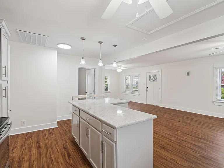 205 Raymond St — Photo 14