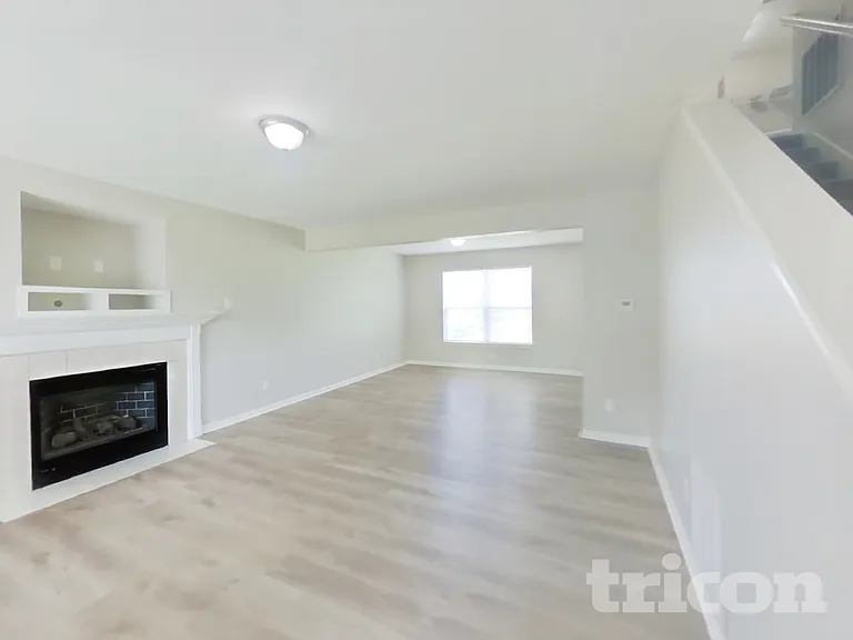 6536 Frankenberger Dr — Photo 2