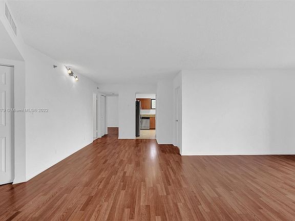 2nd image of 3300 NE 192nd St APT 501