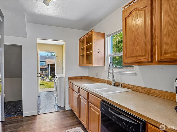 4th image of 6446 S Montgomery Street