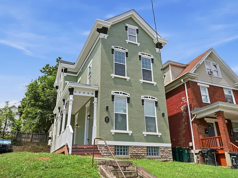 1237 Manss Ave #C — Photo 1