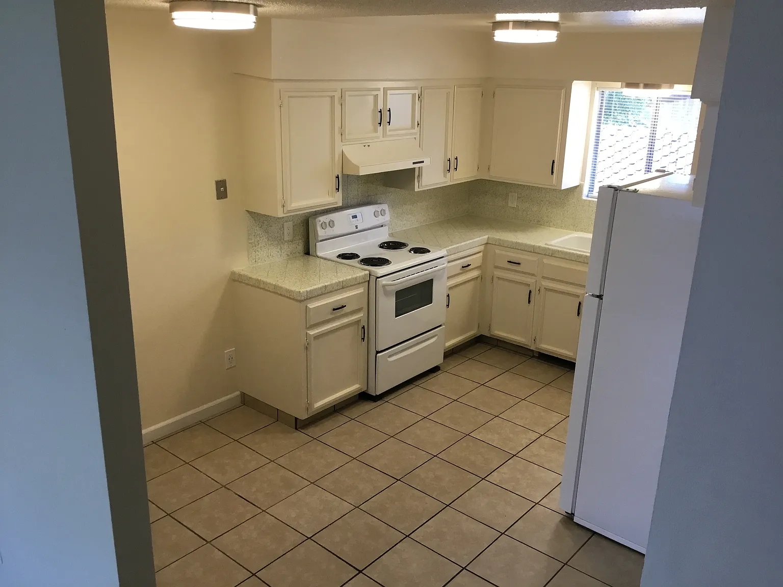 2 bed, 720 sqft, $1,275 — Photo 4