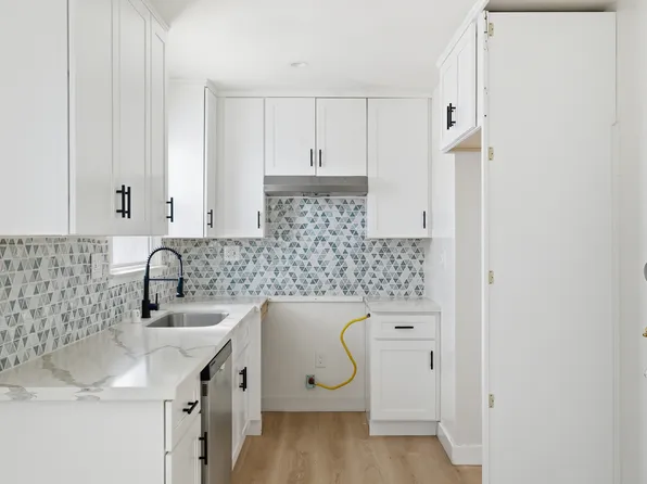 7227 Beck Ave #1/2, North Hollywood, CA 91605