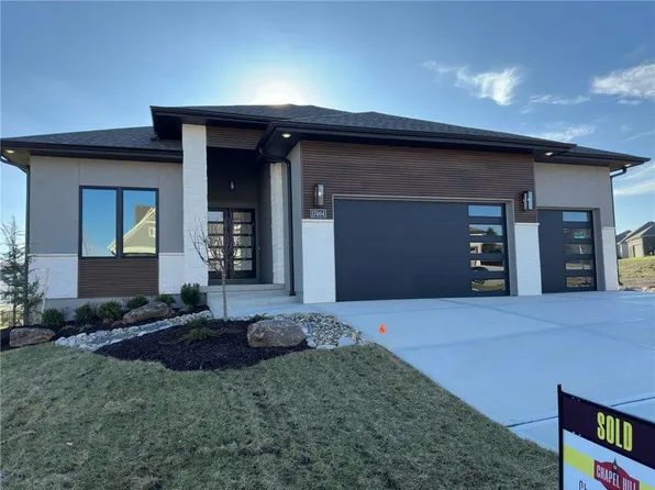 17404 Crystal St, Overland Park, KS 66221