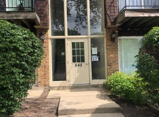 645 Grove Dr APT 102, Buffalo Grove, IL 60089