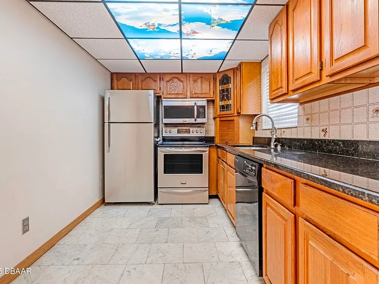 100 Silver Beach Ave #816 — Photo 3