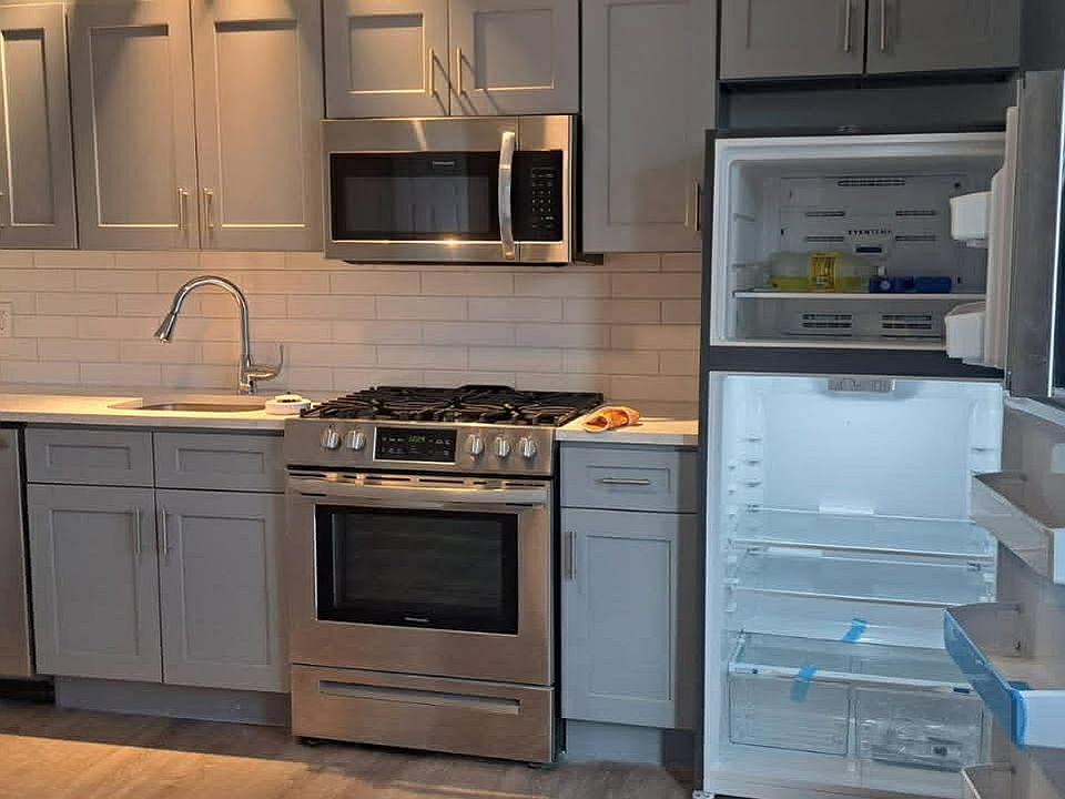 1st image of 1128 Howard St