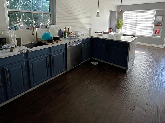 5th image of 902 Bayou Bend Dr