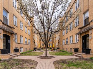 1334 W Estes Ave APT 2S, Chicago, IL 60626